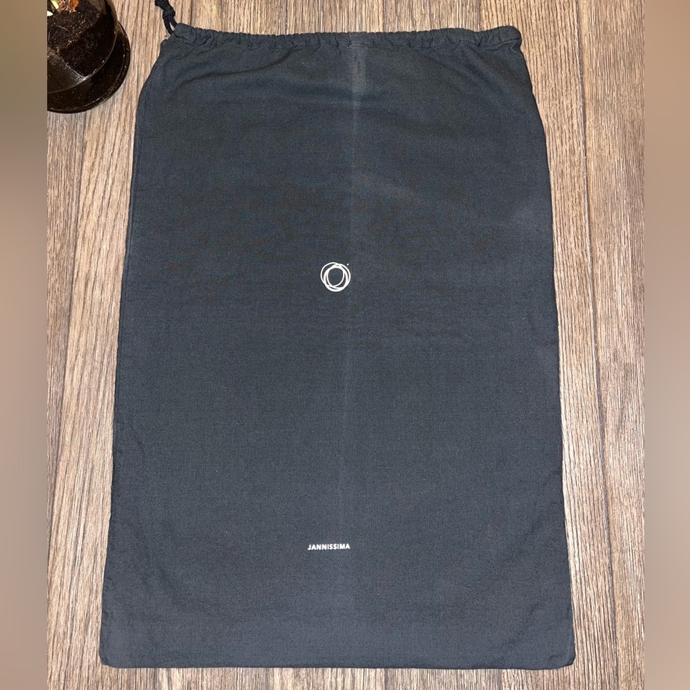 GIFTED 🎁 Jannissima Dust Bag
